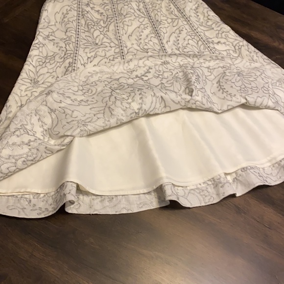 Peter Nygard Skirt - Picture 6 of 10